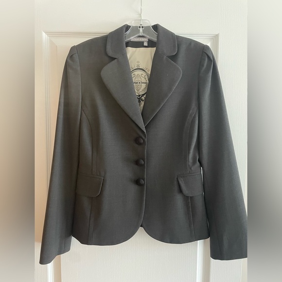 Blazer - Picture 2 of 6